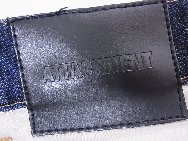 実際に弊社で買取させて頂いたATTACHMENT/アタッチメント ボタンフライ デニムパンツ Sの画像 2枚目