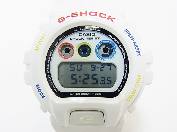 実際に弊社で買取させて頂いたG-SHOCK×MEDICOM TOY ベアブリック ホワイト DW-6900MT-7JRの画像 2枚目