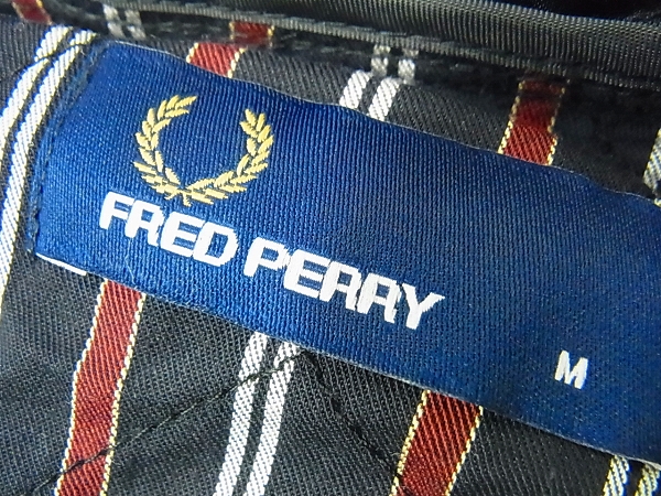 実際に弊社で買取させて頂いたFRED PERRY/フレッドペリー キルティングフーデッドジャケットMの画像 2枚目