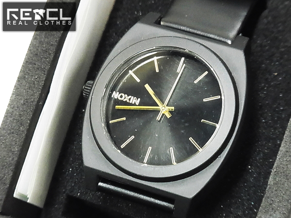 実際に弊社で買取させて頂いたNIXON/ニクソン THE TIME TELLER P ブラックゴールドオルネート