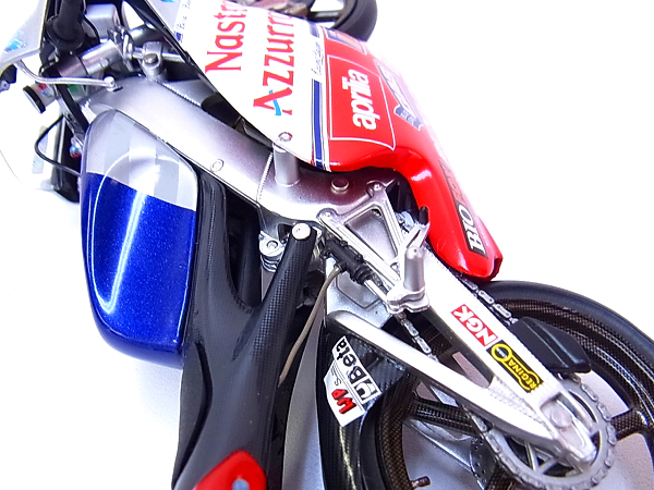 実際に弊社で買取させて頂いたミニチャンプス 1/12 アプリリア 125 CCM V.ロッシ GP 1997の画像 5枚目