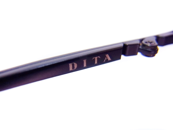 実際に弊社で買取させて頂いた【未使用】DITA/ディータ VOULEZ-VOUS 17000EG サングラス 黒の画像 4枚目