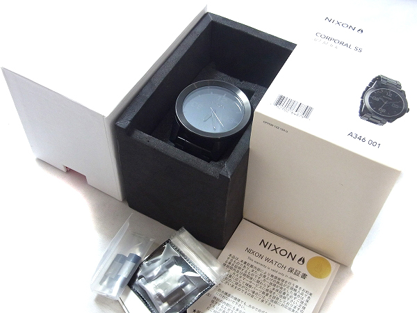 実際に弊社で買取させて頂いたNIXON/ニクソン CORPORAL SS オールブラック 腕時計/A346-001の画像 5枚目