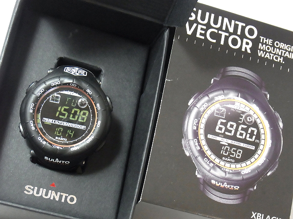 実際に弊社で買取させて頂いたSUUNTO/スント 腕時計 VECTOR ベクター X-BLACK/SS012279110の画像 5枚目