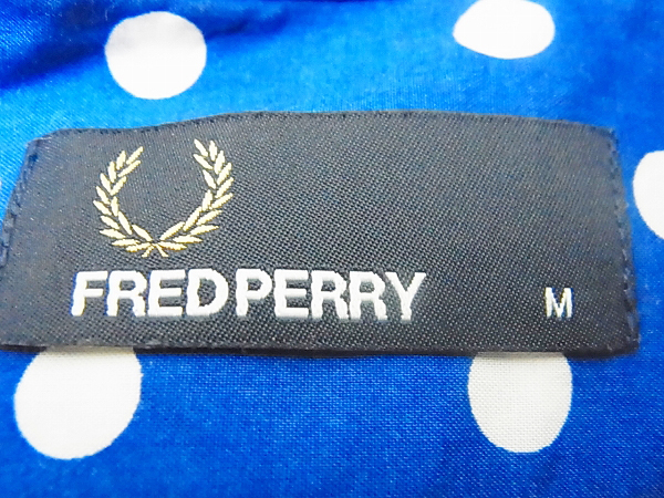 実際に弊社で買取させて頂いたFREDPERRY/フレッドペリー 半袖シャツ ドット柄 ブルー系/Mの画像 2枚目