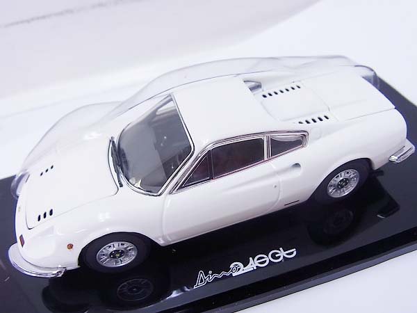 実際に弊社で買取させて頂いた京商 1/43スケール フェラーリ Dino 246GT 05081W ミニカーの画像 1枚目