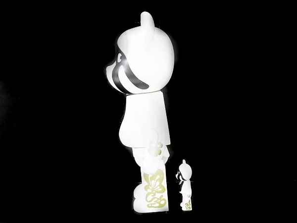 実際に弊社で買取させて頂いたBE@RBRICK/ベアブリック 伊勢丹120周年 限定 cap&pep 100%&400%の画像 1枚目