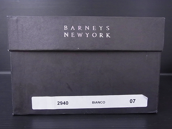 実際に弊社で買取させて頂いたBARNEYS NEWYORK/バーニーズニューヨーク ローファー 白 2940/7の画像 9枚目