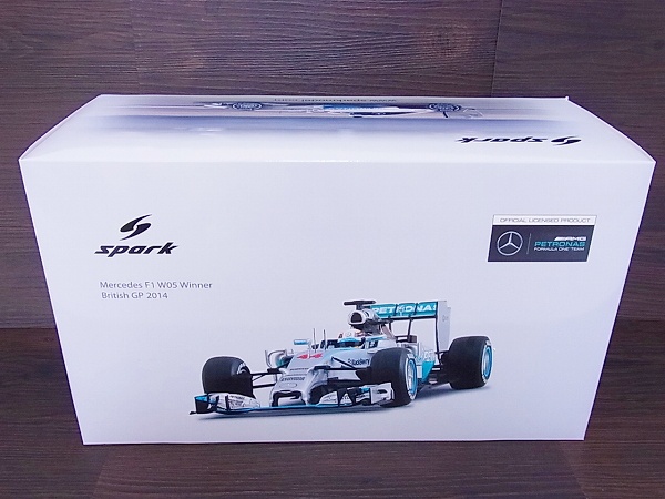 実際に弊社で買取させて頂いたSpark メルセデスW05 ハミルトン#44 WINNER2014イギリスGP 1/18の画像 7枚目