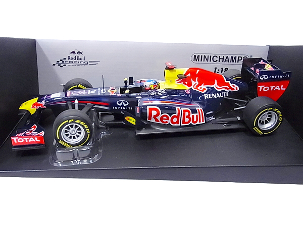 実際に弊社で買取させて頂いたMINICHAMPS INFINITI RedBullRacing F-1 2012 S.ベッテル 1/18の画像 1枚目