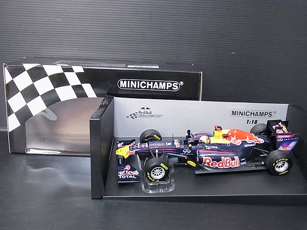 実際に弊社で買取させて頂いたMINICHAMPS RacingRENAULT/RB7 S.Vettel/ベッテル 2011 1/18の画像 6枚目