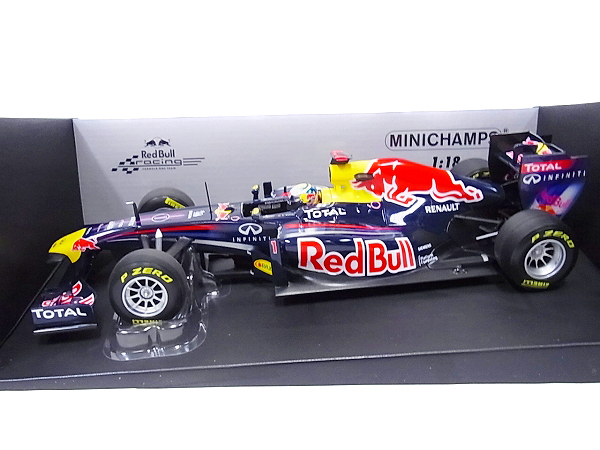 実際に弊社で買取させて頂いたMINICHAMPS RacingRENAULT/RB7 S.Vettel/ベッテル 2011 1/18の画像 1枚目