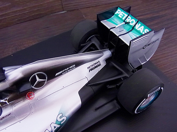 実際に弊社で買取させて頂いたSpark メルセデスW05 ハミルトン#44 WINNER2014イギリスGP 1/18の画像 3枚目