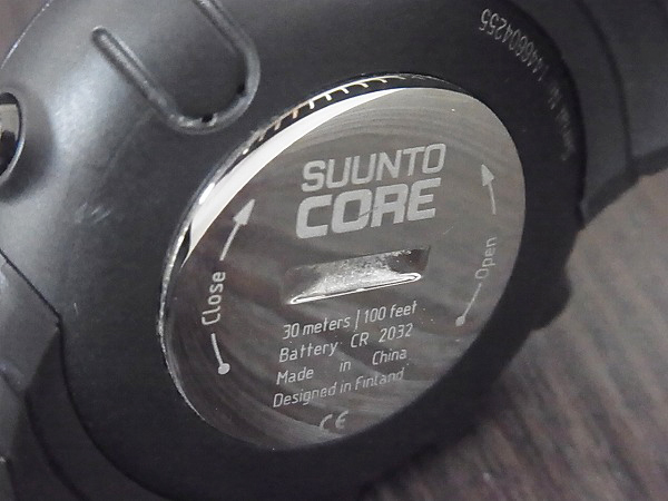 実際に弊社で買取させて頂いたSUUNTO/スント CORE/コア オールブラック 腕時計/SS014279010の画像 5枚目