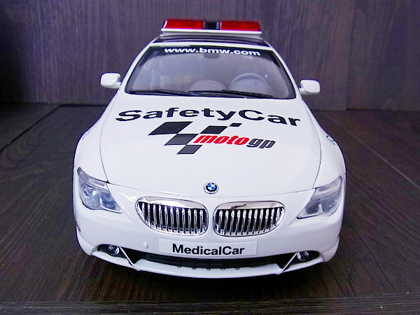 実際に弊社で買取させて頂いたKYOSHO/京商 BMW/ビーエムダブリュー 645CI SAFETYCAR 1/18の画像 1枚目