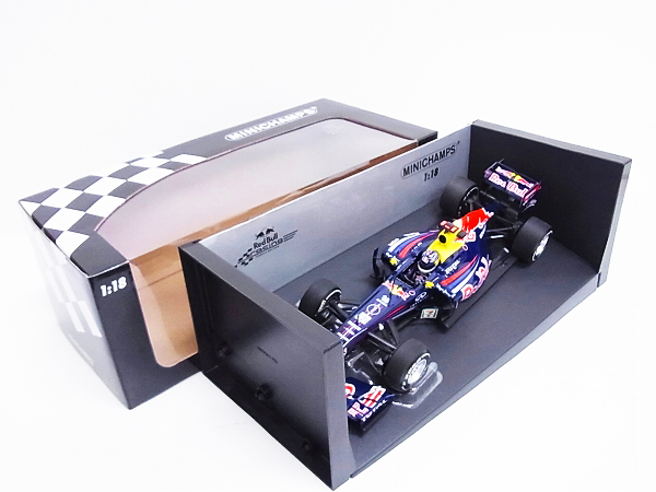 実際に弊社で買取させて頂いたミニチャンプス 日本GP 2011 RB7 S・ベッテル レッドブル 1/18の画像 4枚目