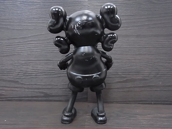 実際に弊社で買取させて頂いたKAWS×HECTIC×BOUNTY HUNTER 99年 初期モデル 500体限定コラボの画像 3枚目