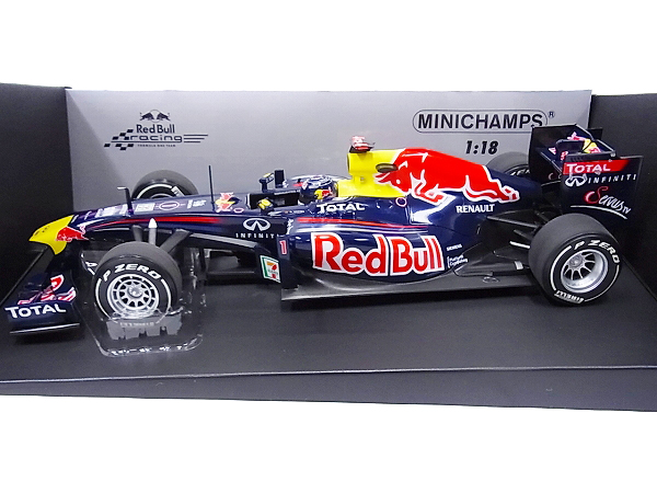 実際に弊社で買取させて頂いたMINICHAMPS RacingRENAULT/RB7 JAPANGP S.Vettel/ベッテル 1/18の画像 1枚目