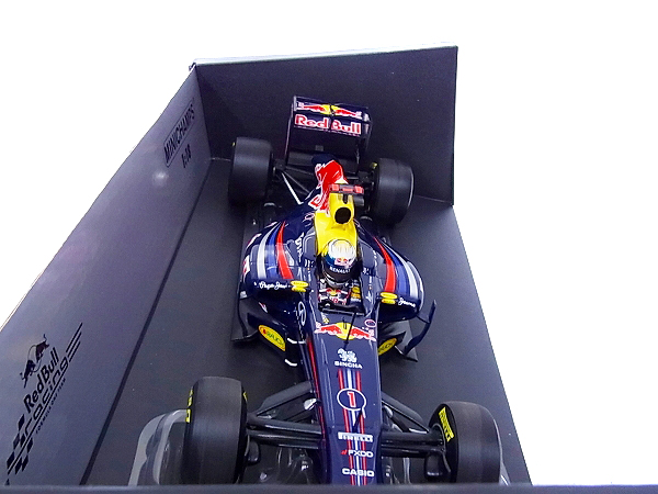 実際に弊社で買取させて頂いたMINICHAMPS RacingRENAULT/RB7 S.Vettel/ベッテル 2011 1/18の画像 2枚目