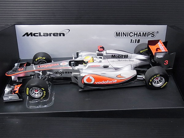 実際に弊社で買取させて頂いたMINICHAMPS Mclaren Mercedes MP4-26 L.ハミルトン 2011 1/18の画像 1枚目