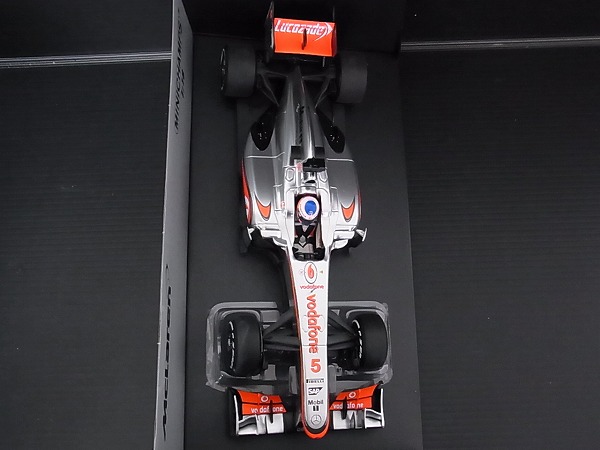 実際に弊社で買取させて頂いたMINICHAMPS Mclaren Mercedes MP4-28 J.バトン 2013 1/18の画像 2枚目