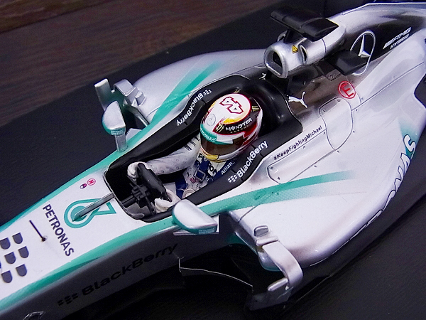 実際に弊社で買取させて頂いたSpark メルセデスW05 ハミルトン#44 WINNER2014イギリスGP 1/18の画像 2枚目