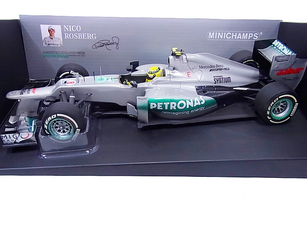 実際に弊社で買取させて頂いたMINICHAMPS メルセデスAMG W03 Chinese GP N.ロズベルグ 1/18の画像 1枚目