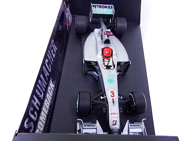 実際に弊社で買取させて頂いたMINICHAMPS Mercedes ペトロナGP 2010 M.シューマッハ 1/18の画像 2枚目