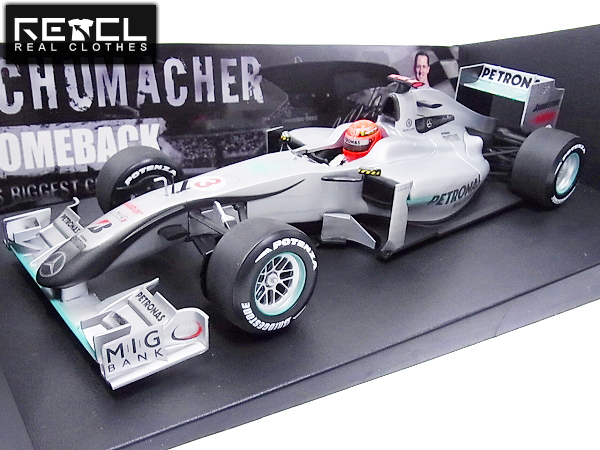 実際に弊社で買取させて頂いたMINICHAMPS Mercedes ペトロナGP 2010 M.シューマッハ 1/18