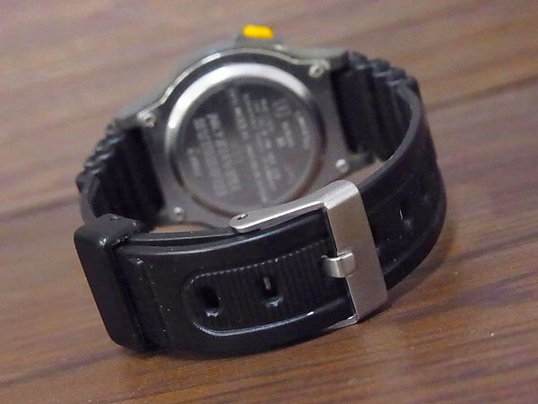 実際に弊社で買取させて頂いたTIMEX/タイメックス IRONMAN/アイアンマン クオーツ腕時計 黒系の画像 5枚目