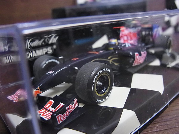 実際に弊社で買取させて頂いたMINICHAMPS/ミニチャンプス F-1 レッドブル/INFINITI 8点SETの画像 1枚目