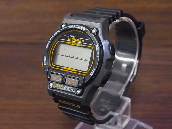 実際に弊社で買取させて頂いたTIMEX/タイメックス IRONMAN/アイアンマン クオーツ腕時計 黒系の画像 1枚目