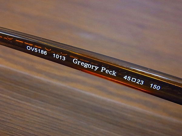 実際に弊社で買取させて頂いたOLIVER PEOPLES Gregory Peck サングラス/ツートン OV5186-1013の画像 6枚目