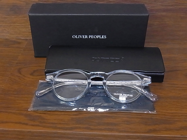 実際に弊社で買取させて頂いたOLIVER PEOPLES Gregory Peck 伊達メガネ 透け青 OV5186-1006の画像 8枚目