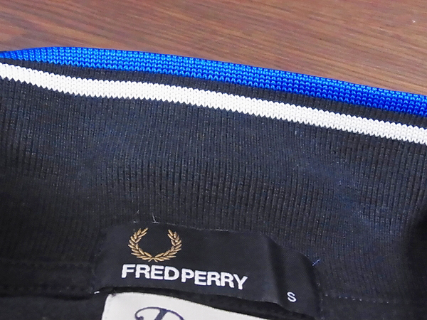 実際に弊社で買取させて頂いたFRED PERRY ドレイクスグラフィックフローラルポロシャツ Sの画像 7枚目