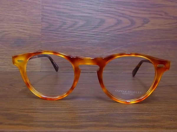 実際に弊社で買取させて頂いたOLIVER PEOPLES Gregory Peck めがね 茶×橙 OV5186-1483の画像 1枚目