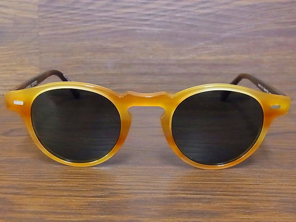 実際に弊社で買取させて頂いたOLIVER PEOPLES Gregory Peck サングラス/ツートン OV5186-1013の画像 1枚目