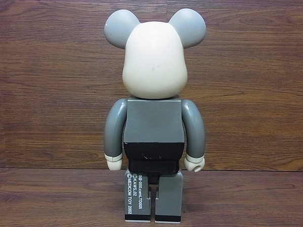 実際に弊社で買取させて頂いたBE@BRICK×KAWS/ベアブリック×カウズ 2002 1st コラボ 400%の画像 1枚目