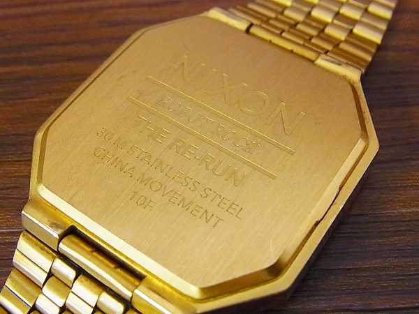 実際に弊社で買取させて頂いたNIXON/ニクソン RE-RUN/リ・ラン オールゴールド A158-502の画像 5枚目