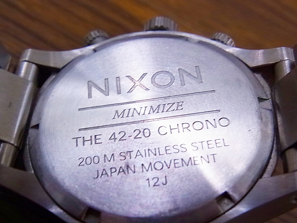 実際に弊社で買取させて頂いたNIXON/ニクソン 42-20 CHRONO HIGH POLISH シルバー A037-000の画像 5枚目