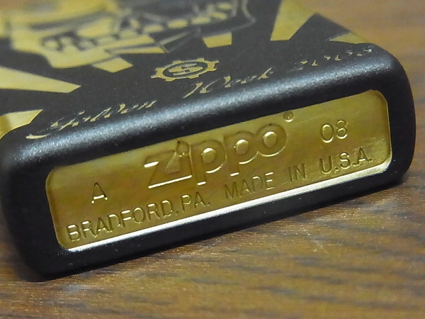 実際に弊社で買取させて頂いた[ギャラ付]スターリンギア ZIPPO カミカゼ BLK×GOLD 08年製の画像 2枚目