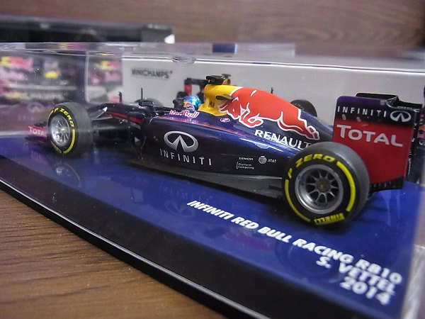 実際に弊社で買取させて頂いたMINICHAMPS/ミニチャンプス F-1 レッドブル/INFINITI 8点SETの画像 4枚目