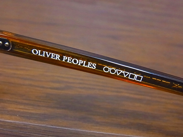 実際に弊社で買取させて頂いたOLIVER PEOPLES Gregory Peck サングラス/ツートン OV5186-1013の画像 5枚目