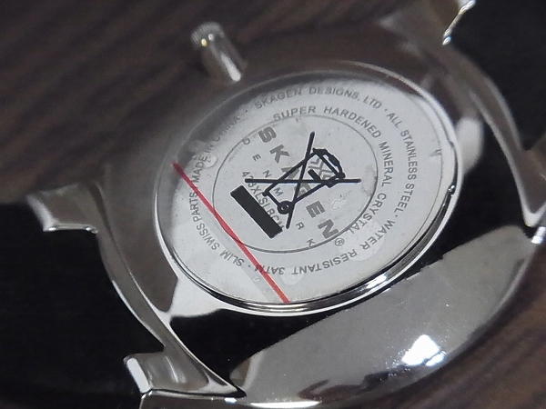 実際に弊社で買取させて頂いたSKAGEN/スカーゲン クオーツ腕時計433XLSLBCMブラック×シルバーの画像 4枚目