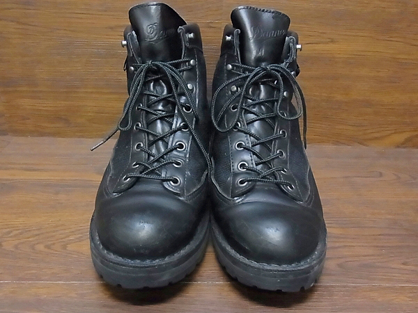 実際に弊社で買取させて頂いたDanner/ダナー ライト トレッキングブーツ 黒 31400X/US8.5の画像 1枚目