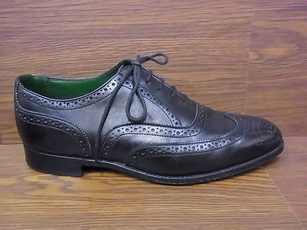 実際に弊社で買取させて頂いたTricker's/トリッカーズ ウィングチップ シューズ 黒/M5633の画像 4枚目