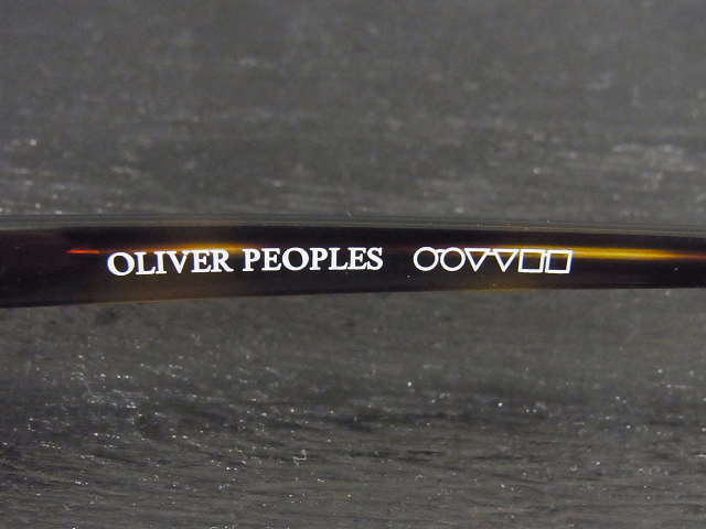 実際に弊社で買取させて頂いたOLIVER PEOPLES Gregory Peck デミ柄サングラス OV5186-1004の画像 4枚目