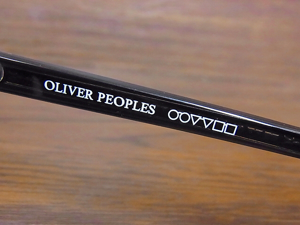 実際に弊社で買取させて頂いたOLIVER PEOPLES Gregory Peck サングラス 濃灰 OV5186-1002の画像 5枚目