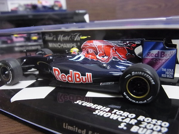 実際に弊社で買取させて頂いたMINICHAMPS/ミニチャンプス F-1 レッドブル/INFINITI 8点SETの画像 2枚目