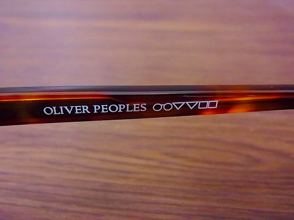 実際に弊社で買取させて頂いたOLIVER PEOPLES Gregory Peck/べっ甲柄 サングラス OV5186 1483の画像 5枚目